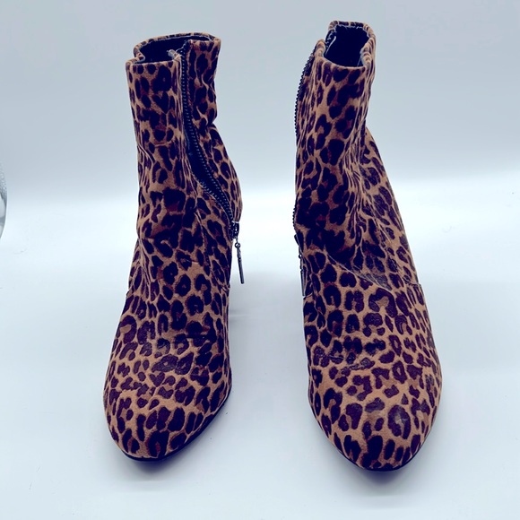 Ladies Faux Suede Leopard Print ankle boots, - Picture 1 of 7